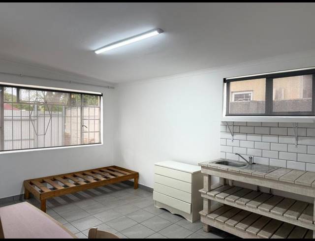 1 BEDROOM PROPERTY TO RENT IN BOSTON